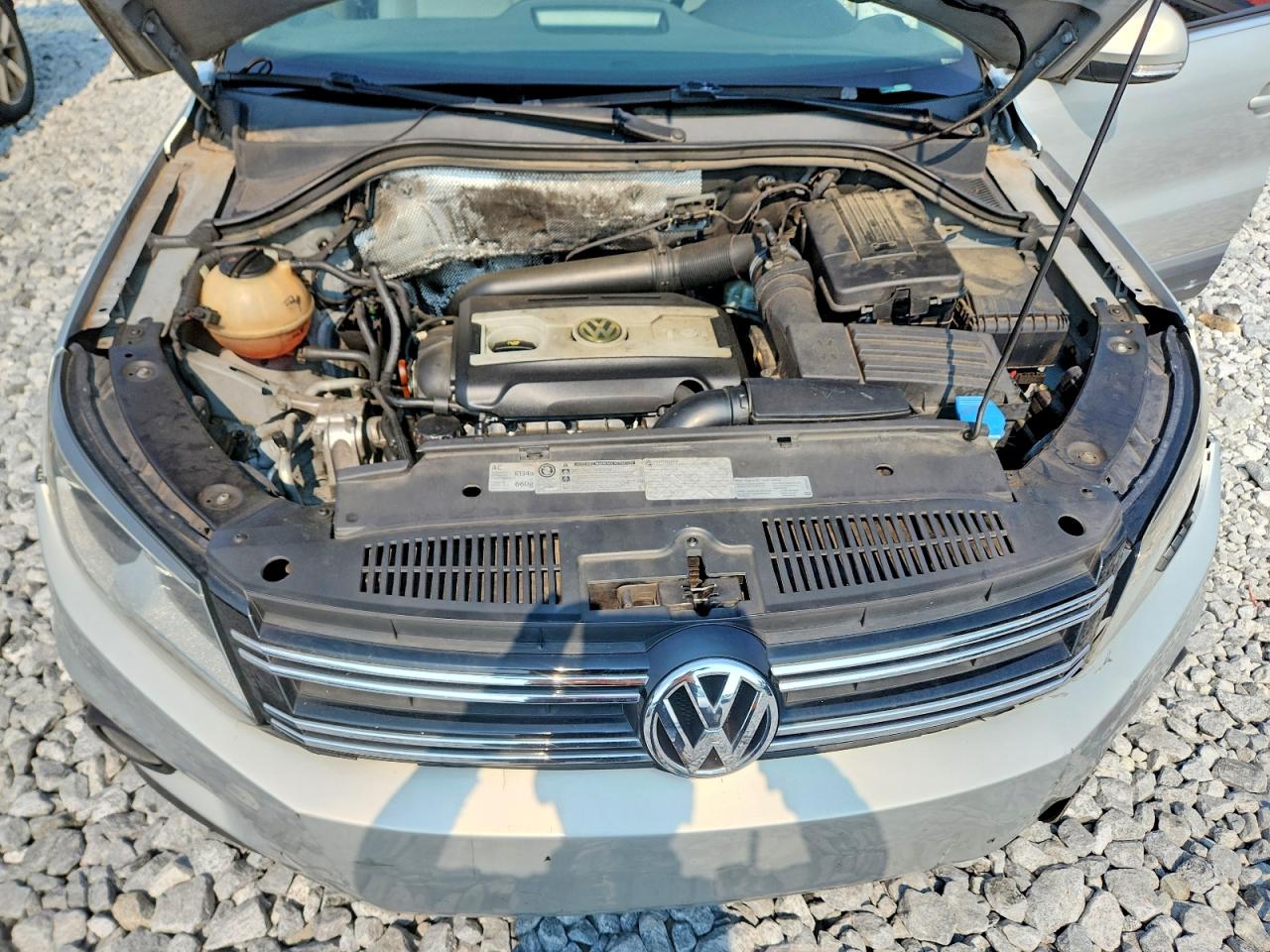 2012 Volkswagen Tiguan S Silver vin: WVGAV7AX0CW536955