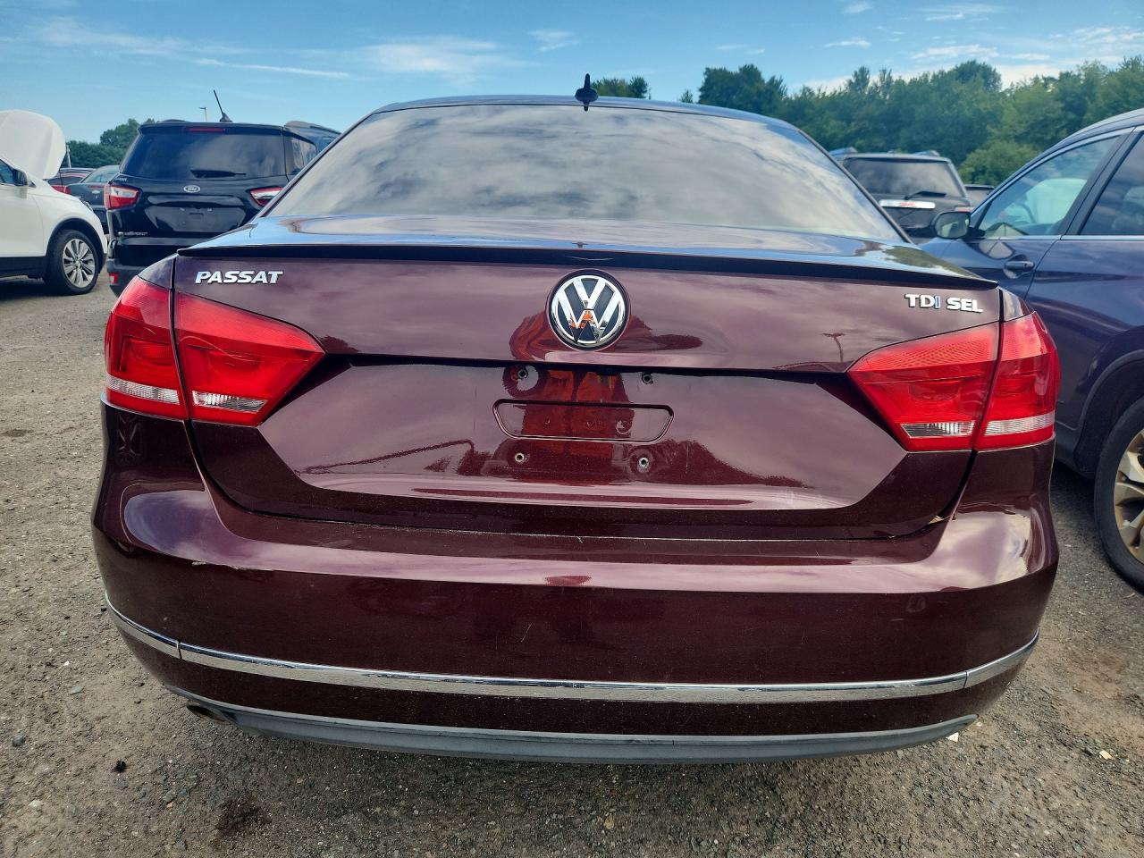 2013 Volkswagen Passat Sel Burgundy vin: 1VWCN7A33DC093307