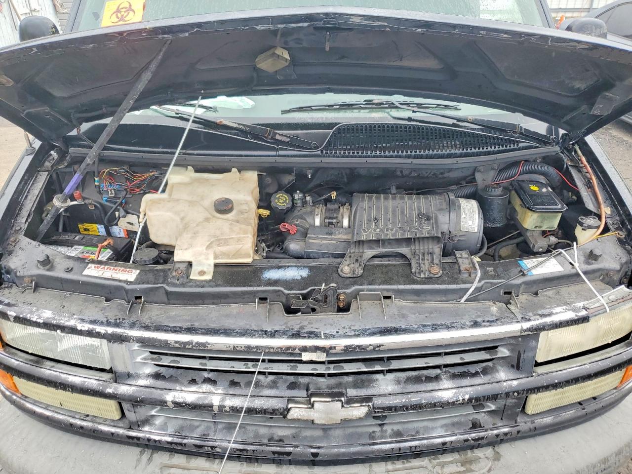 2002 Chev Express G1500 Black vin: 1GBFG15R121243546