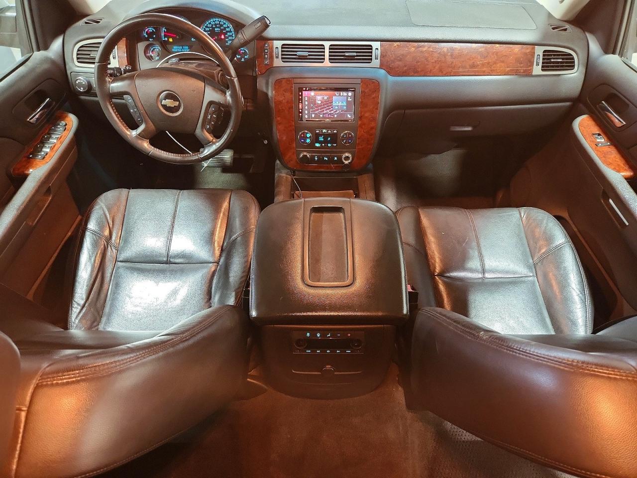 2009 Chevrolet Suburban K1500 Lt Silver vin: 1GNFK26319R249831