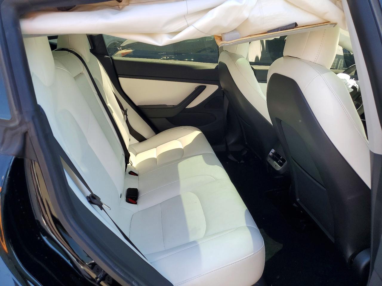 2020 Tesla Model 3 Черный vin: 5YJ3E1EA3LF662067