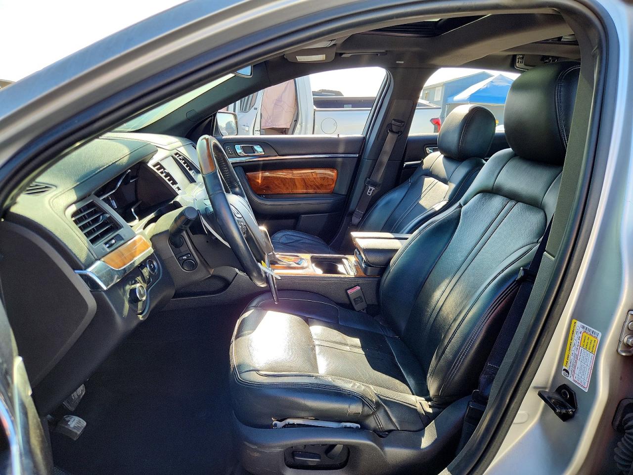 2013 Lincoln Mks Silver vin: 1LNHL9FT0DG610036