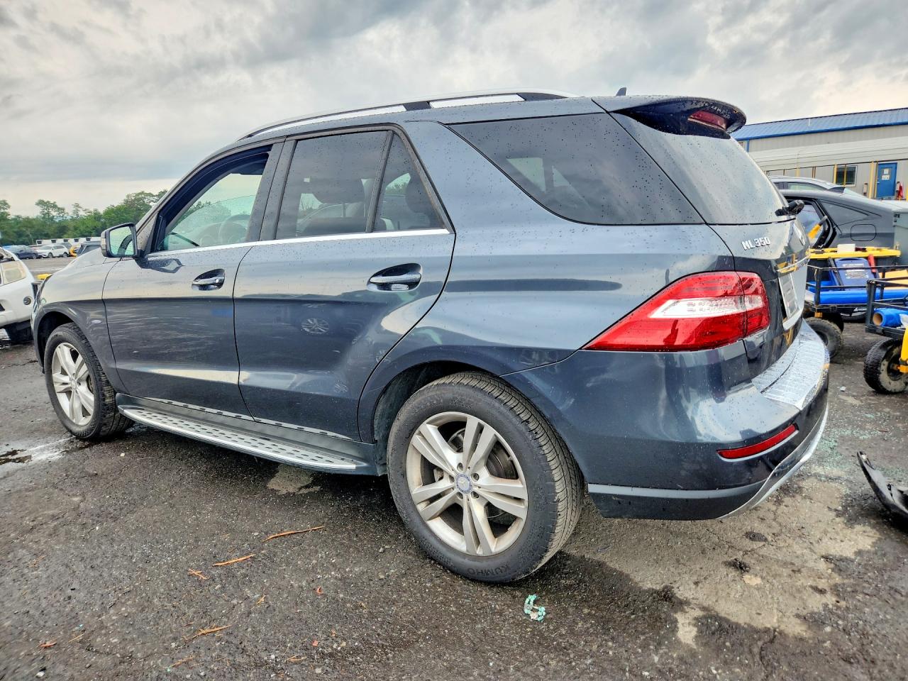 2012 Mercedes-benz Ml 350 4matic Gray vin: 4JGDA5HB2CA042763