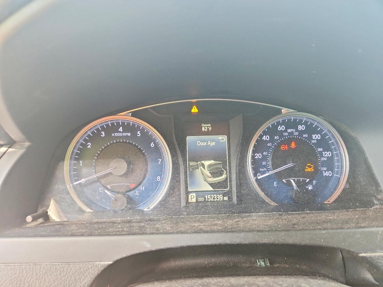 2015 Toyota Camry Le Серебряный vin: 4T4BF1FKXFR454457