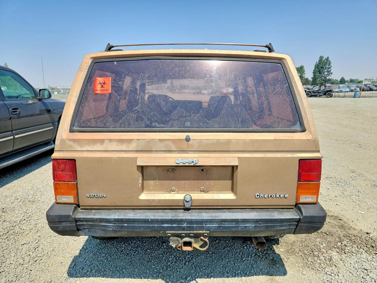 1988 Jeep Cherokee Tan vin: 1JCMR7819JT220507