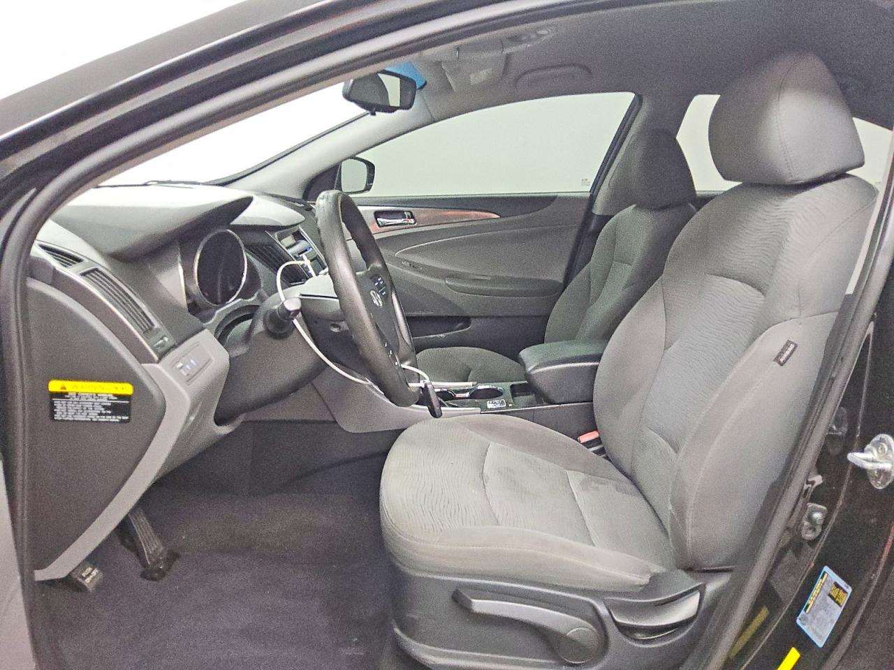 2015 Hyundai Sonata Hybrid Base Black vin: KMHEC4A48FA134792