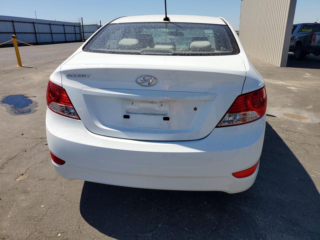 2014 Hyundai Accent Gls White vin: KMHCT4AE6EU598094