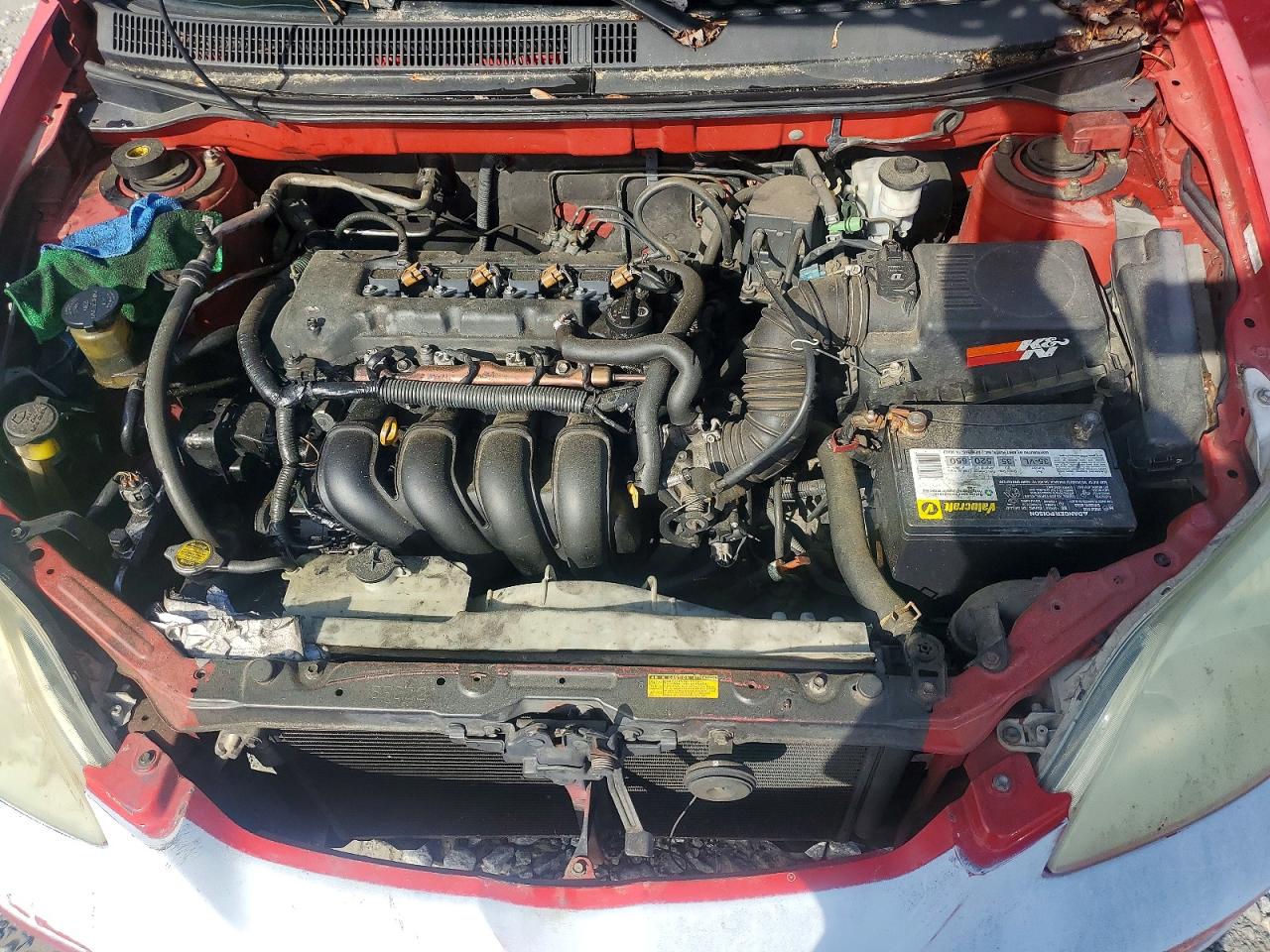 2004 Toyota Corolla Matrix Xr Red vin: 2T1KR32E44C247851