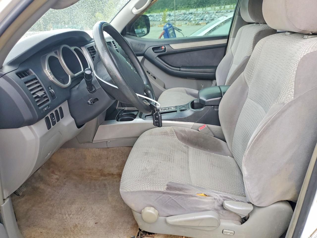 2005 Toyota 4runner Sr5 White vin: JTEBU14R758051821