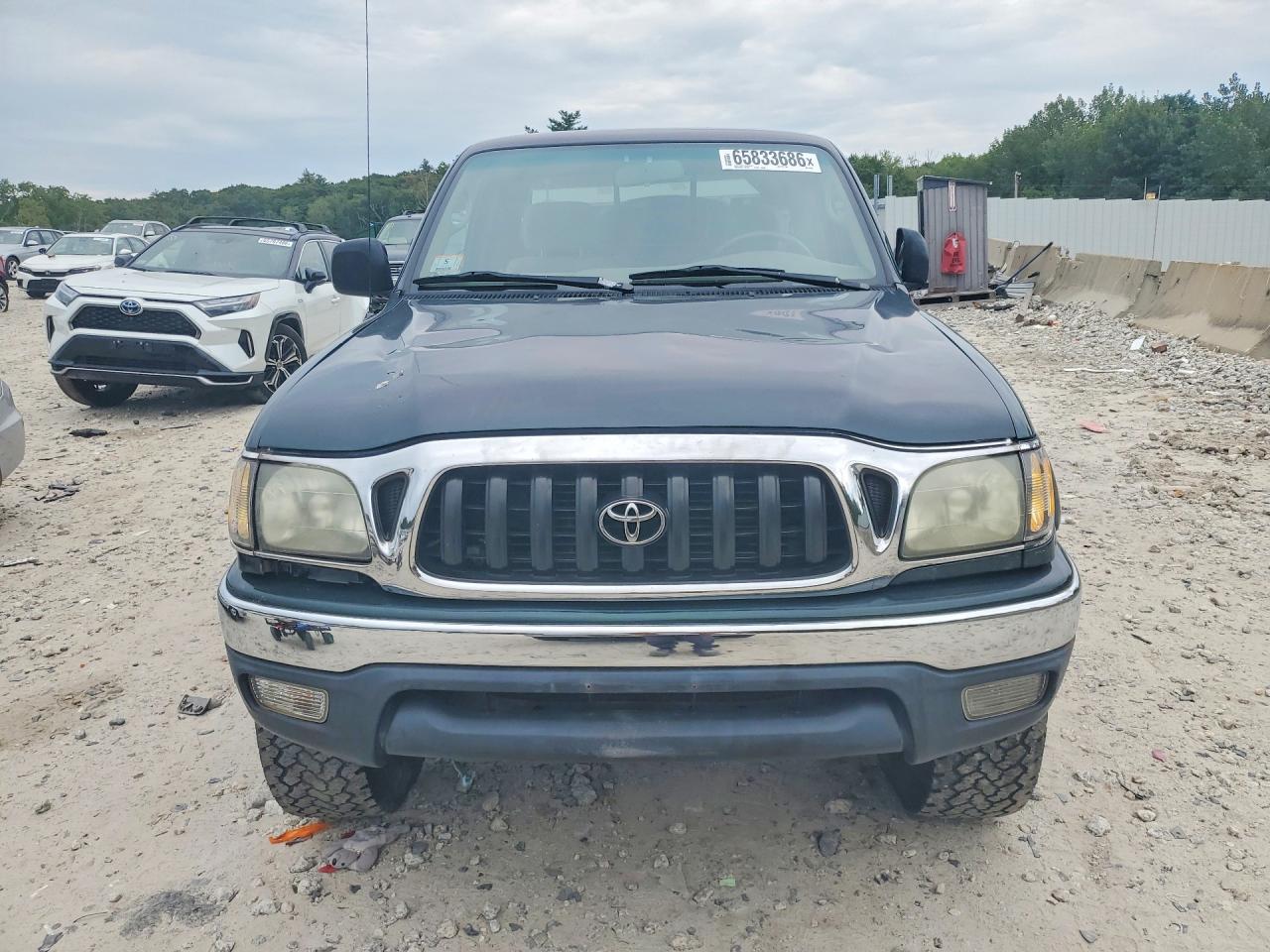 2002 Toyota Tacoma Base Green vin: 5TEWM72N82Z019432
