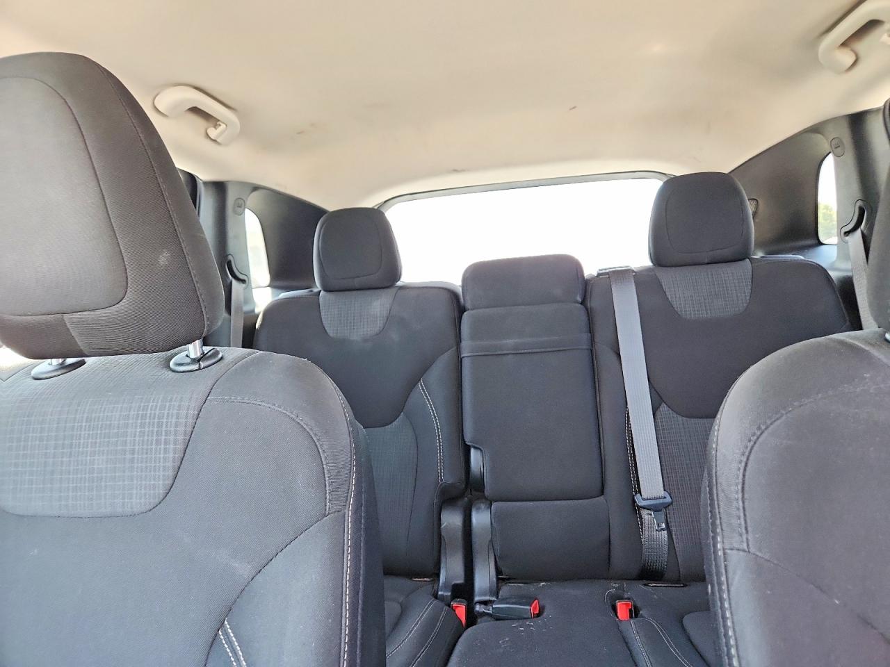 2015 Jeep Cherokee Latitude Черный vin: 1C4PJLCB5FW506343
