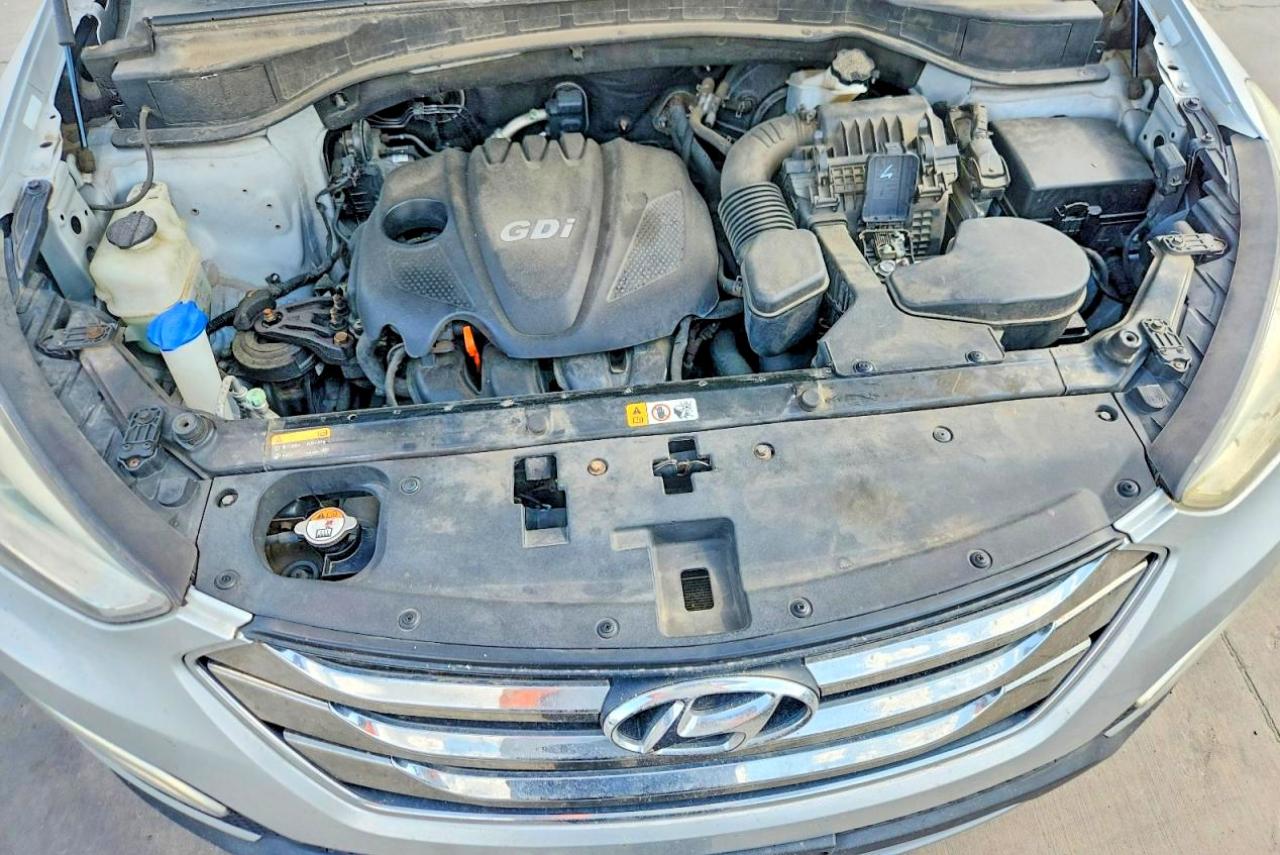 2013 Hyundai Santa Fe Sport 2.4l Silver vin: 5XYZUDLB2DG084242