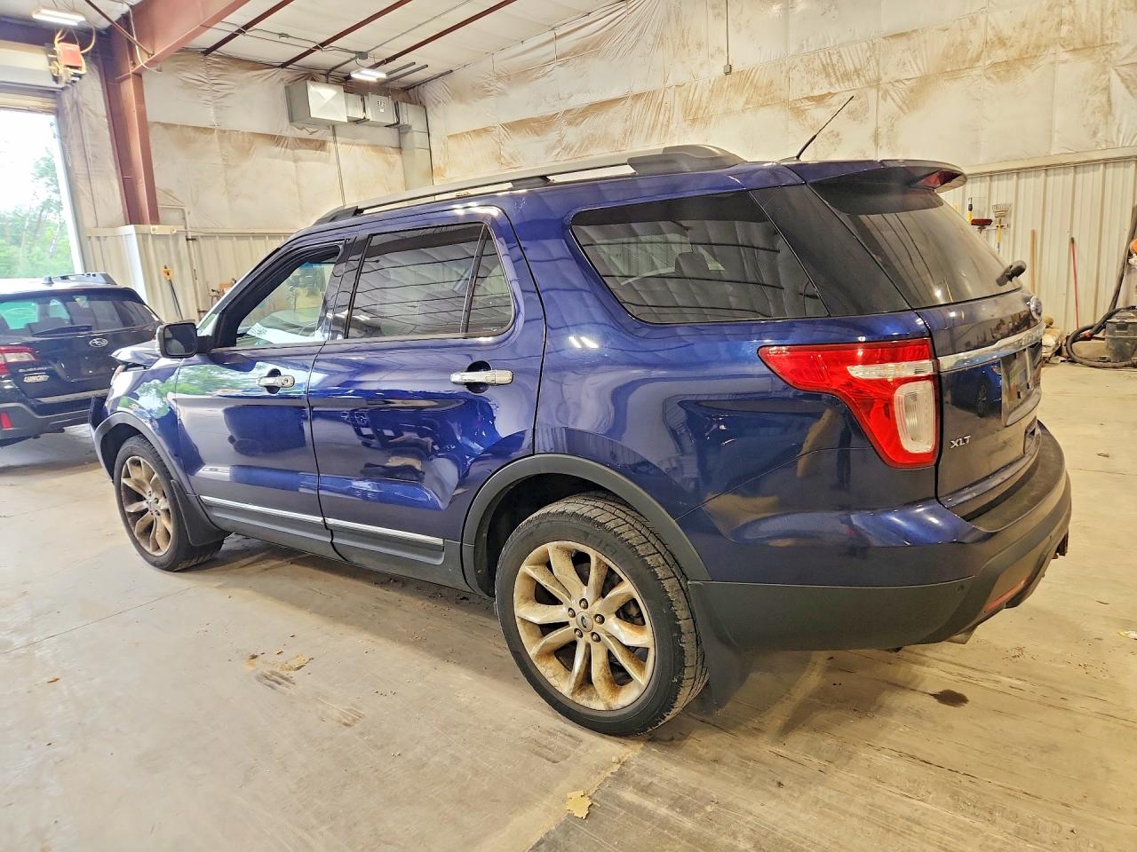 2011 Ford Explorer Xlt Blue vin: 1FMHK8D85BGA30824