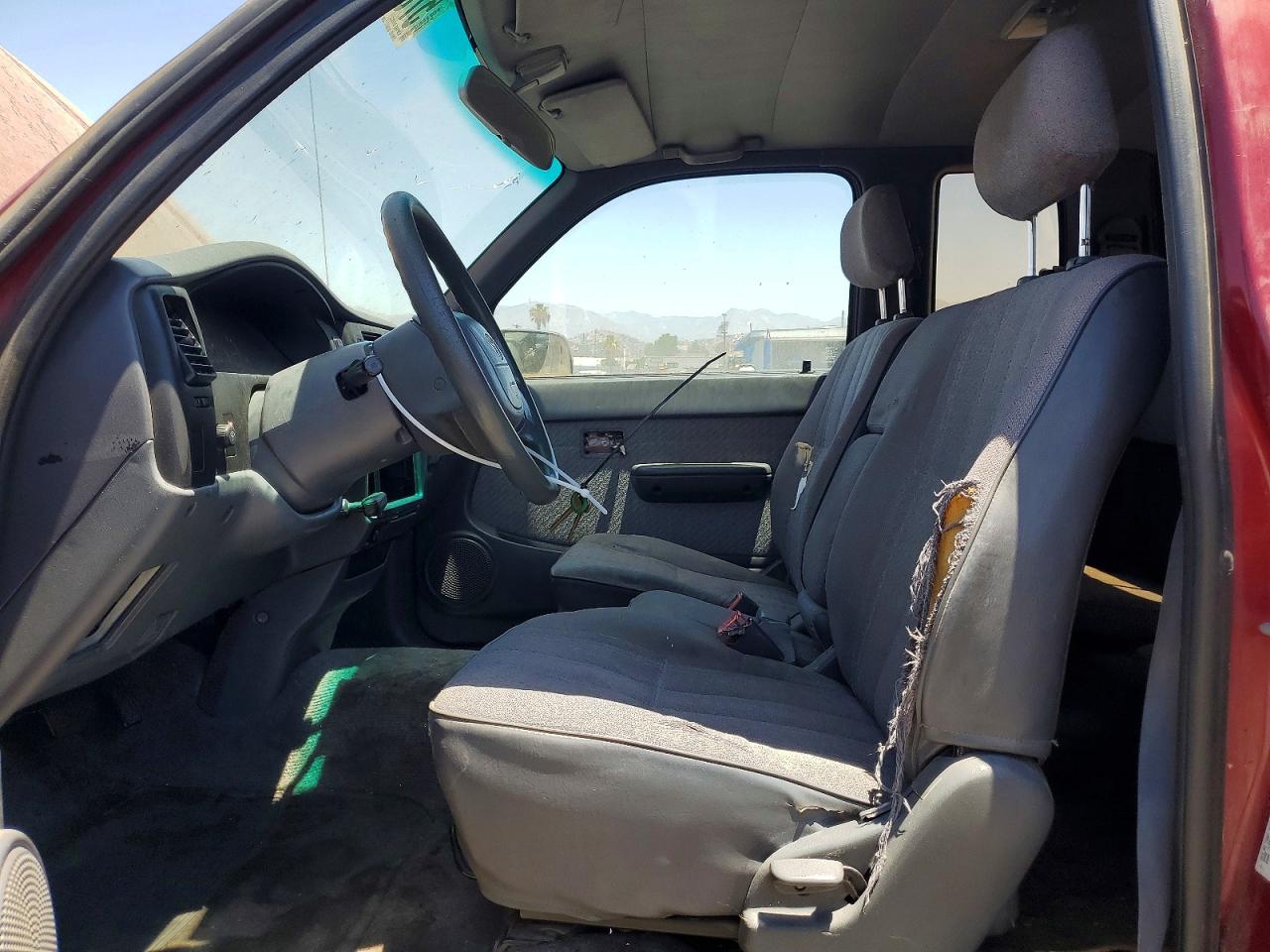 1995 Toyota Tacoma Xtracab Burgundy vin: 4TAVN53F8SZ069923