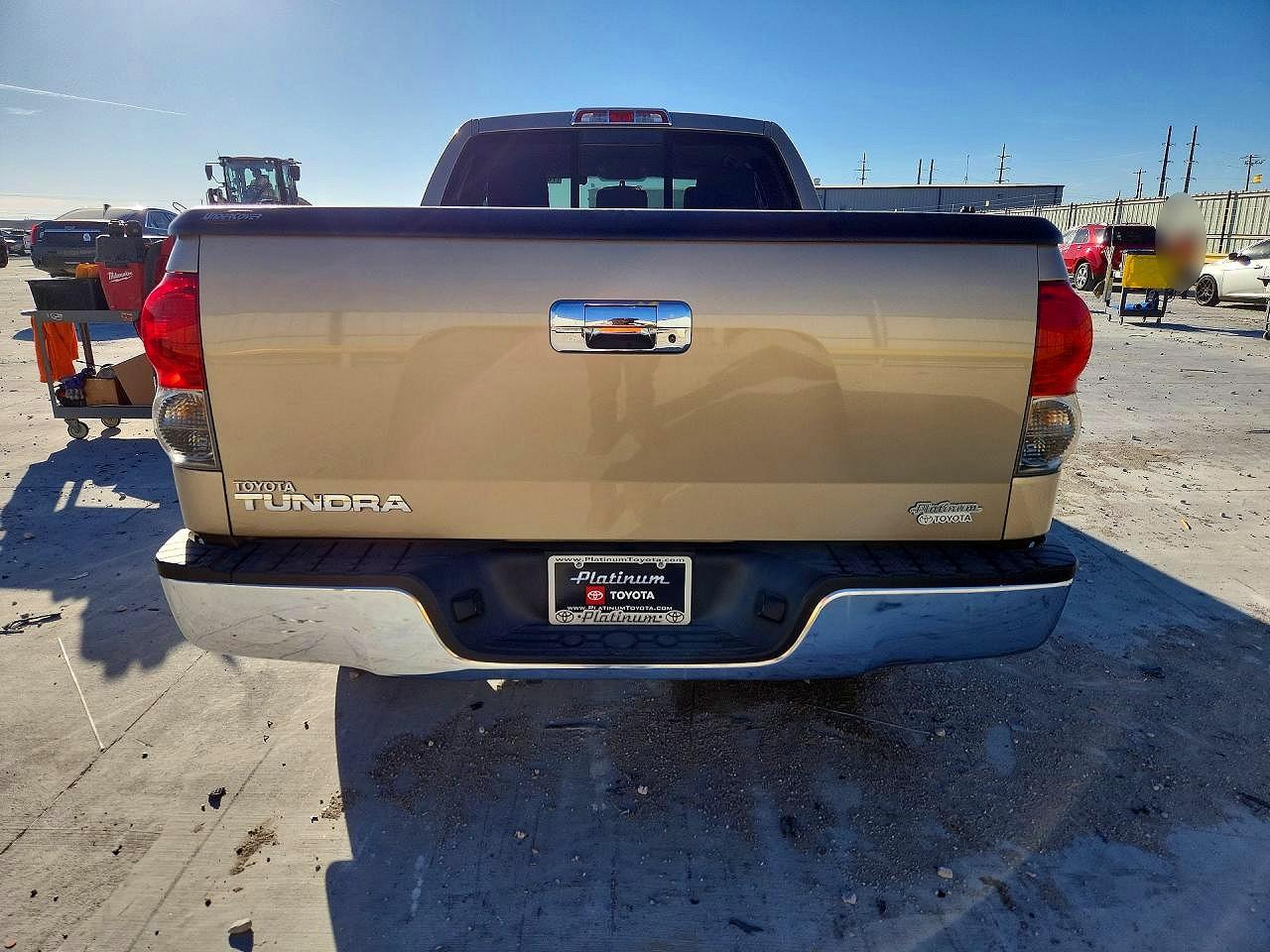 2007 Toyota Tundra Sr5 Золотой vin: 5TBRU54177S450353