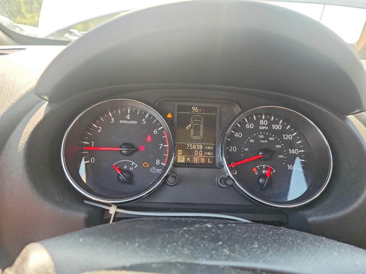 2015 Nissan Rogue Select S Серебряный vin: JN8AS5MV3FW260162