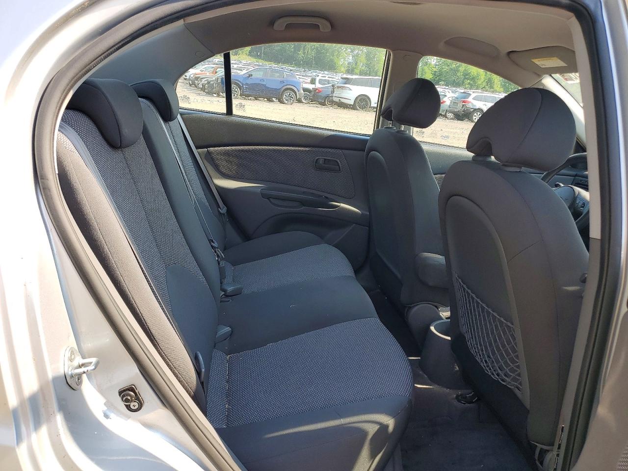 2010 Kia Rio Base Silver vin: KNADH4A30A6668676