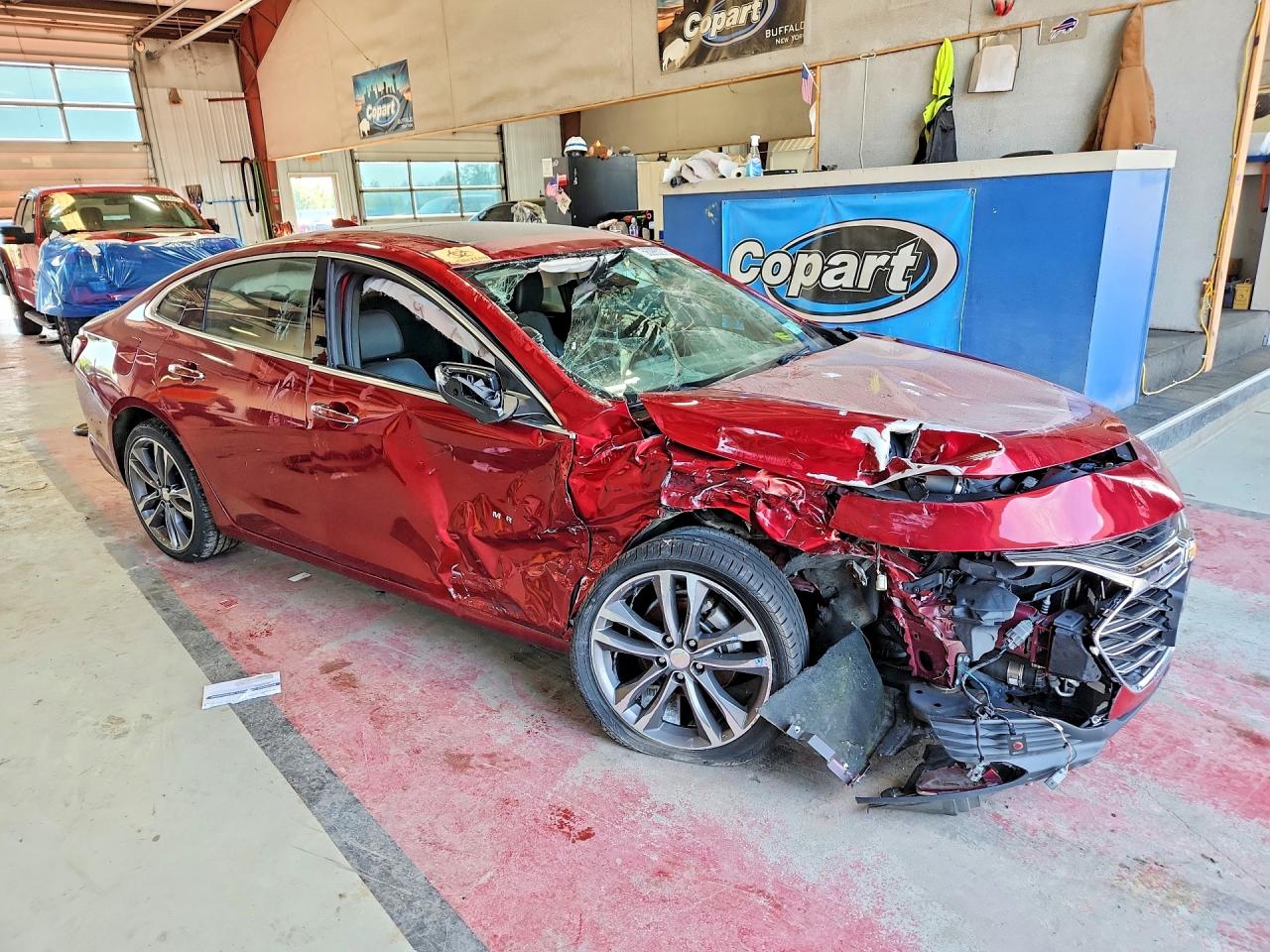 2020 Chevrolet Malibu Premier Красный vin: 1G1ZE5SX5LF020268