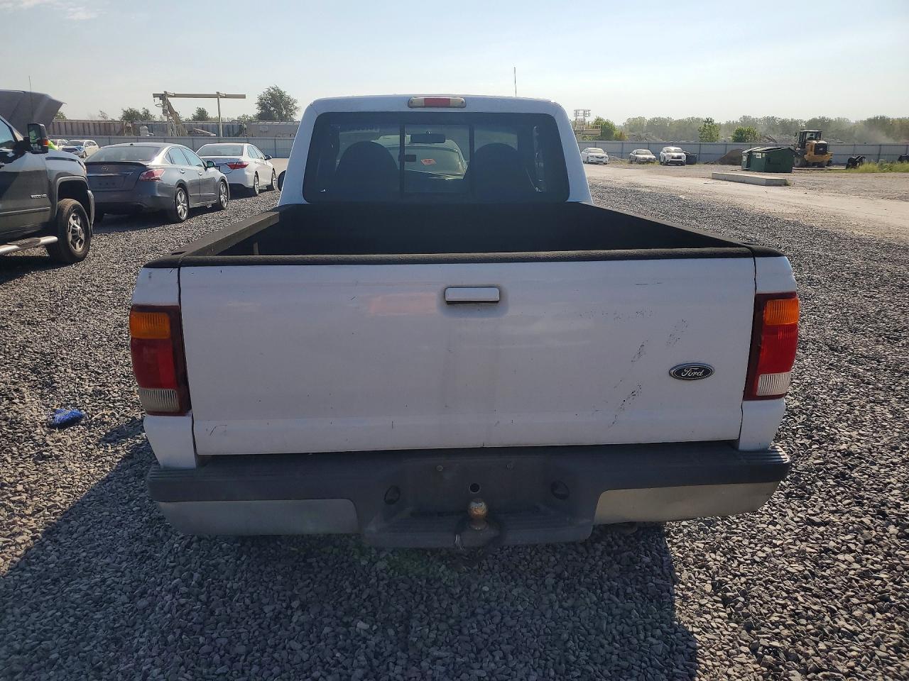 1998 Ford Ranger Super Cab Белый vin: 1FTZR15X8WPA20845