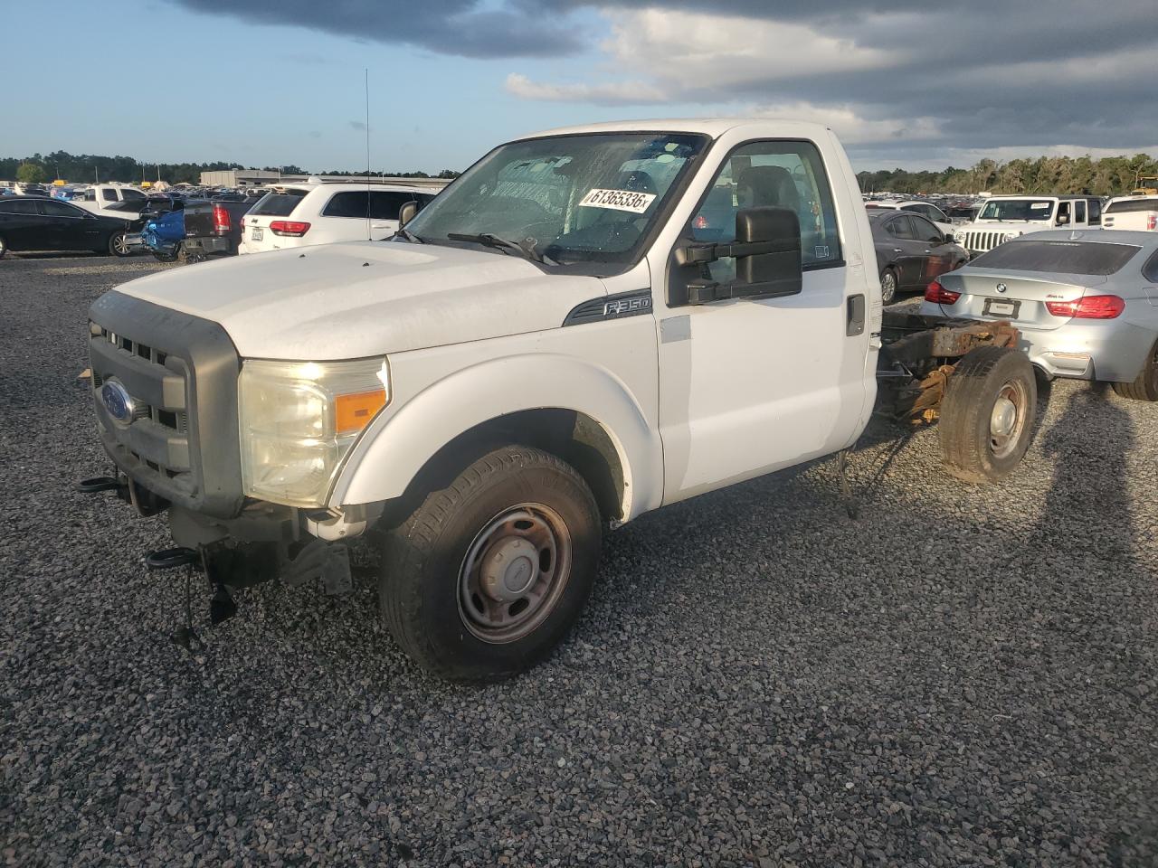 2015 Ford F350 Super Duty White vin: 1FTBF3A62FEA29331