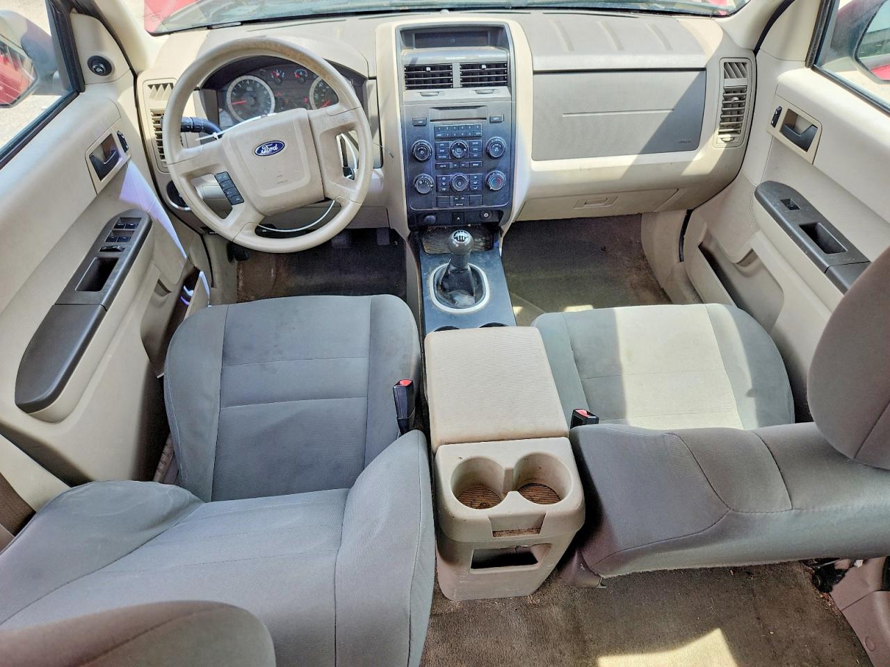 2010 Ford Escape Xls Red vin: 1FMCU0C76AKC48832
