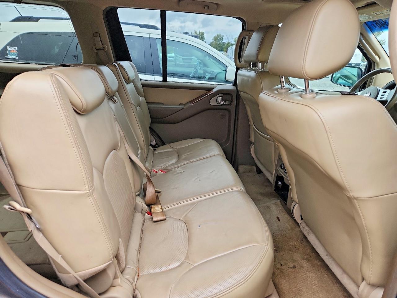 2005 Nissan Pathfinder Xe Gray vin: 5N1AR18W55C734045