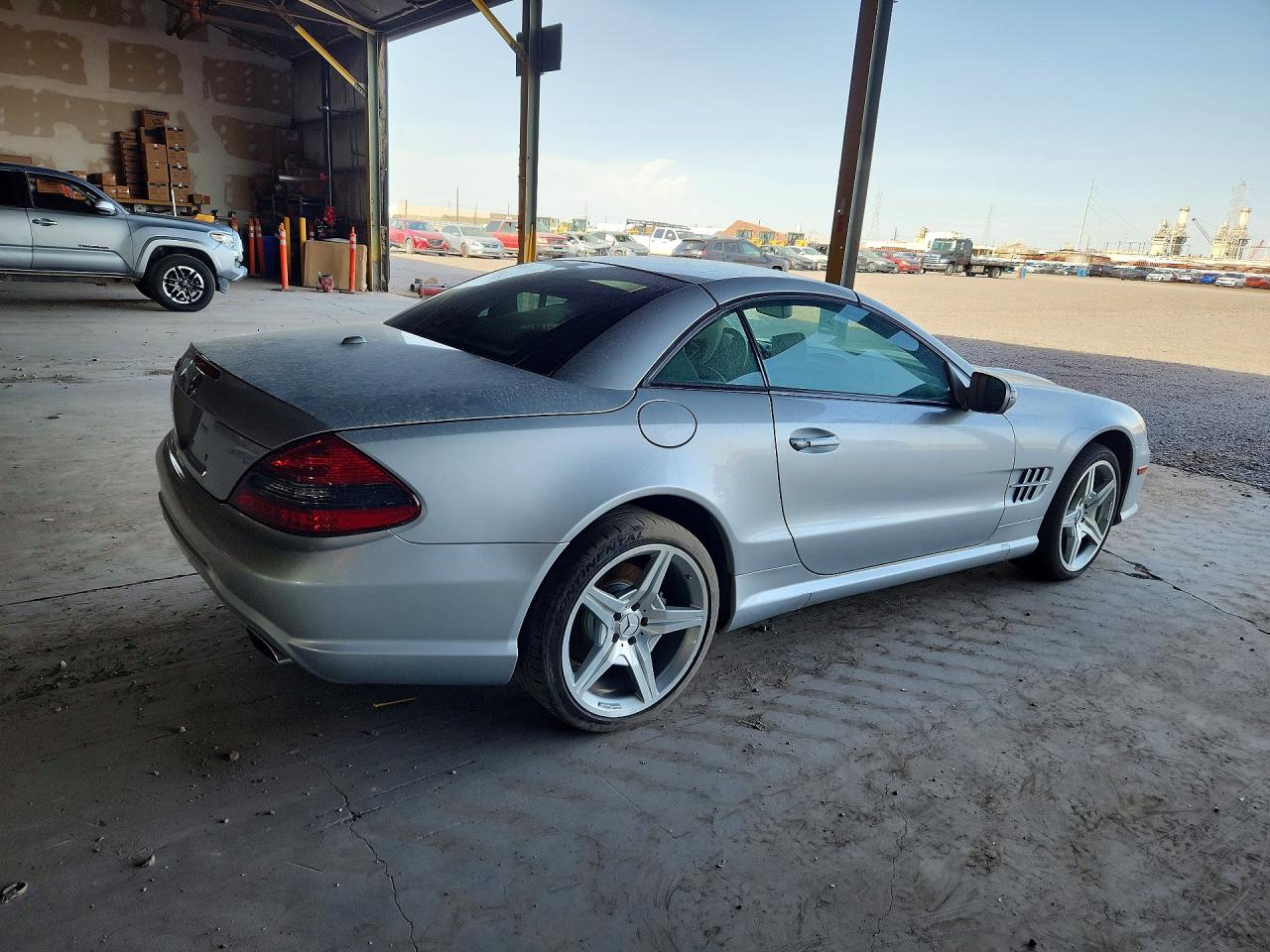 2009 Mercedes-benz Sl 550 Silver vin: WDBSK71F79F146788