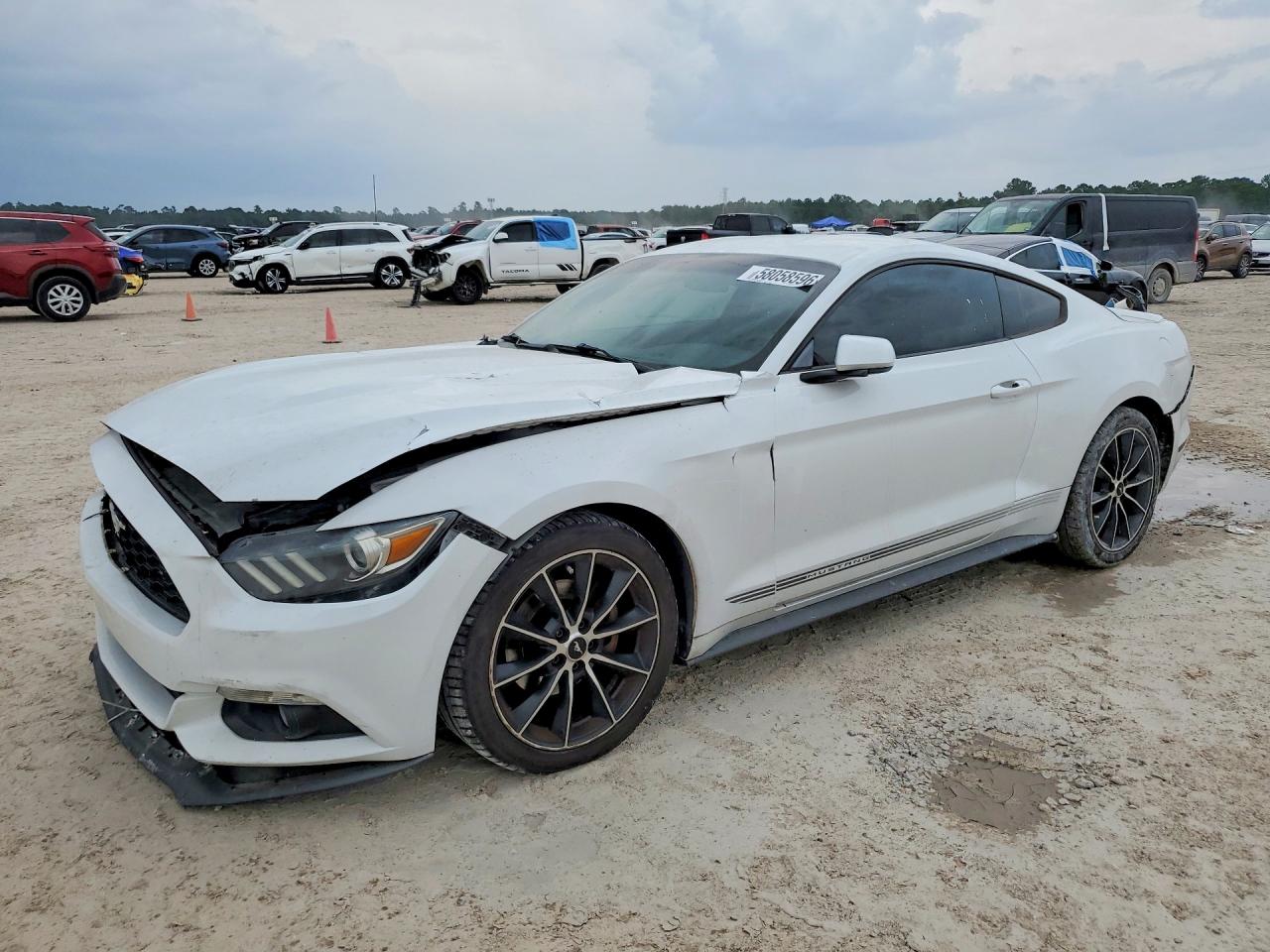 2015 Ford Mustang White vin: 1FA6P8TH8F5329861