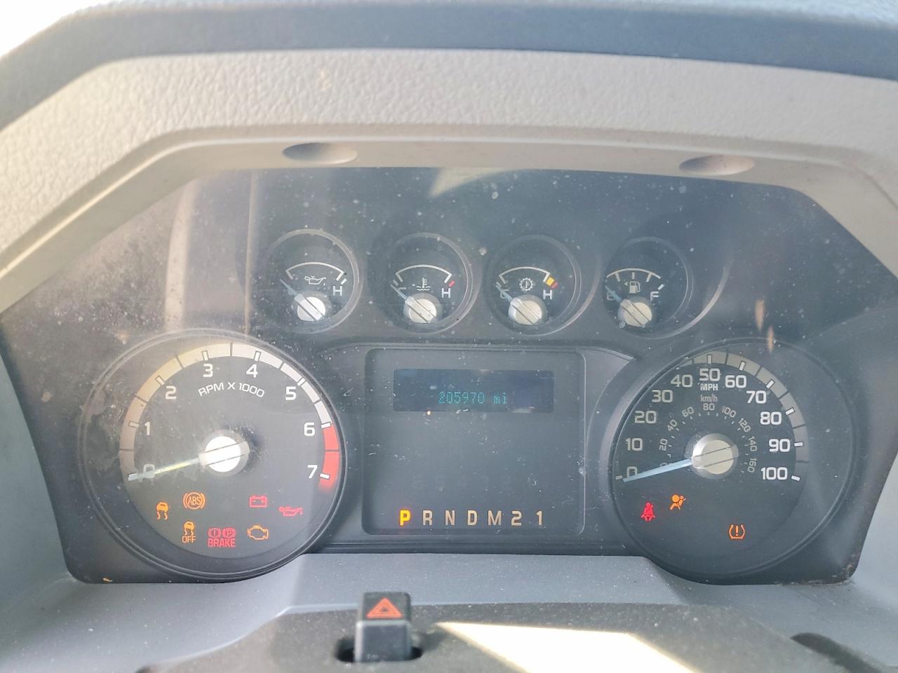 2015 Ford F250 Super Duty White vin: 1FTBF2A66FEC54684