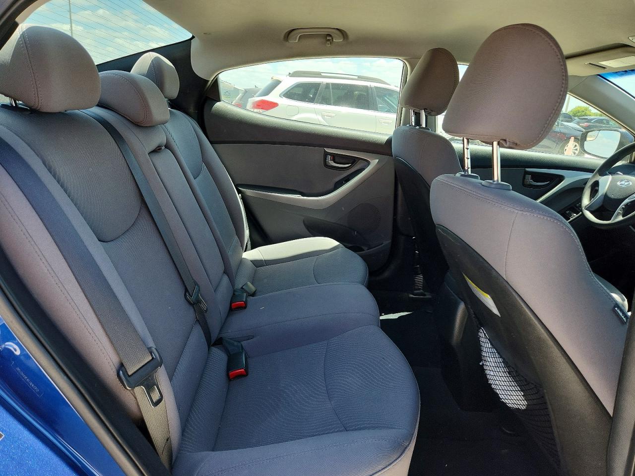 2015 Hyundai Elantra Se Blue vin: 5NPDH4AE6FH649325