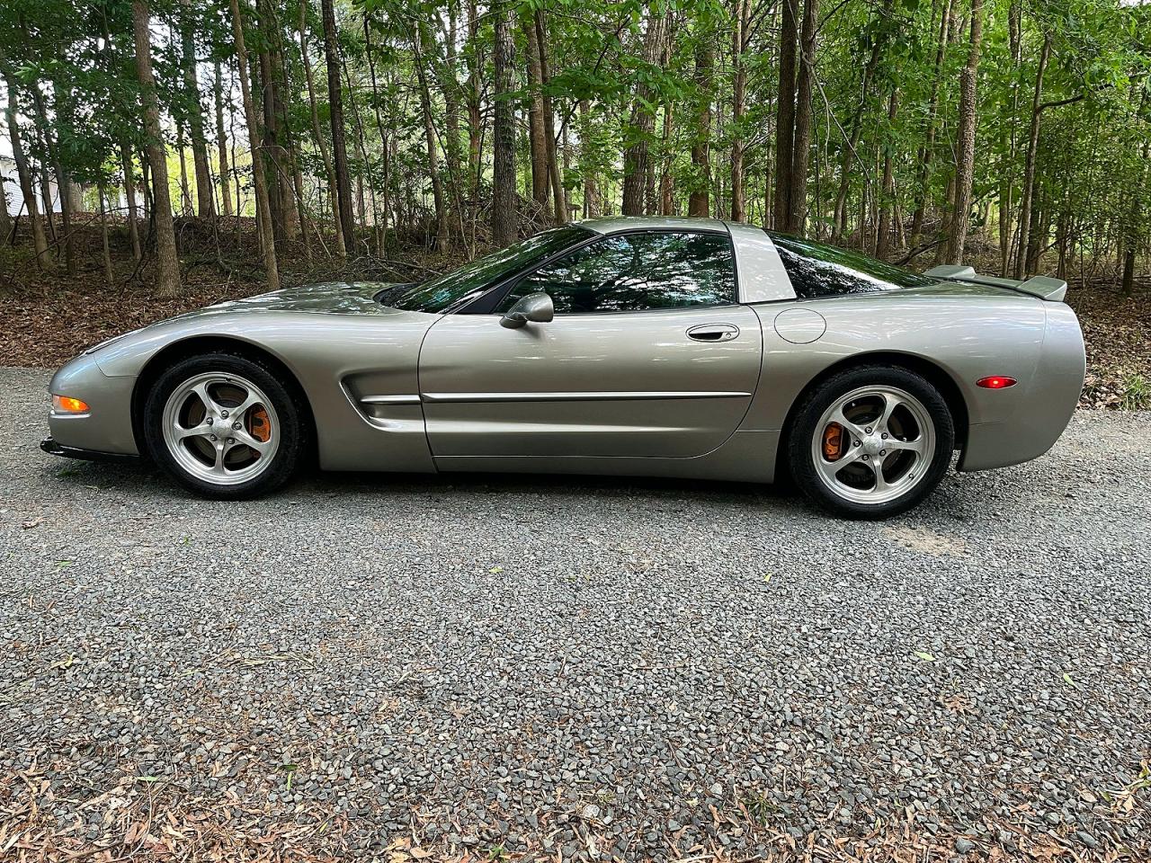 1998 Chev Corvette Silver vin: 1G1YY22G4W5128490