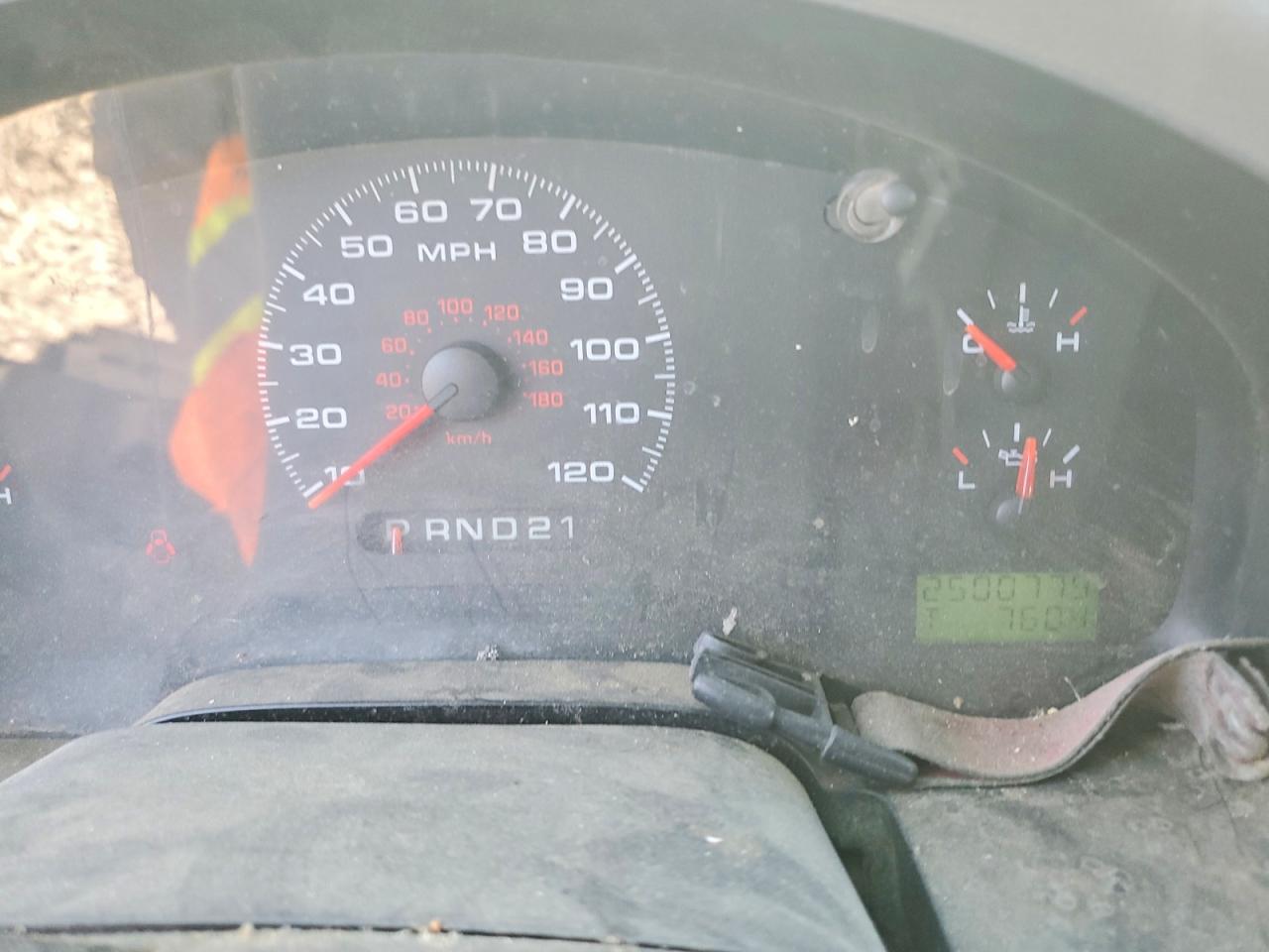 2006 Ford F150 White vin: 1FTPX14V46KD05827