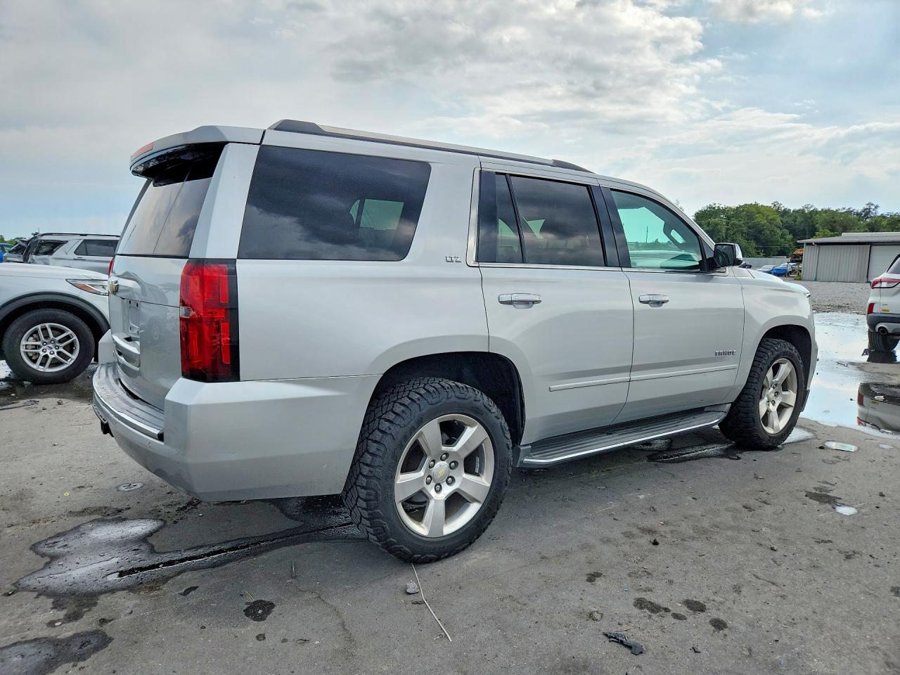 2015 Chevrolet Tahoe K1500 Ltz Silver vin: 1GNSKCKC9FR239179