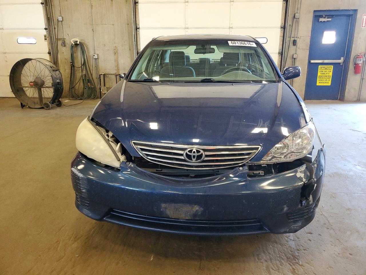 2006 Toyota Camry Le Blue vin: 4T1BE32K16U130618