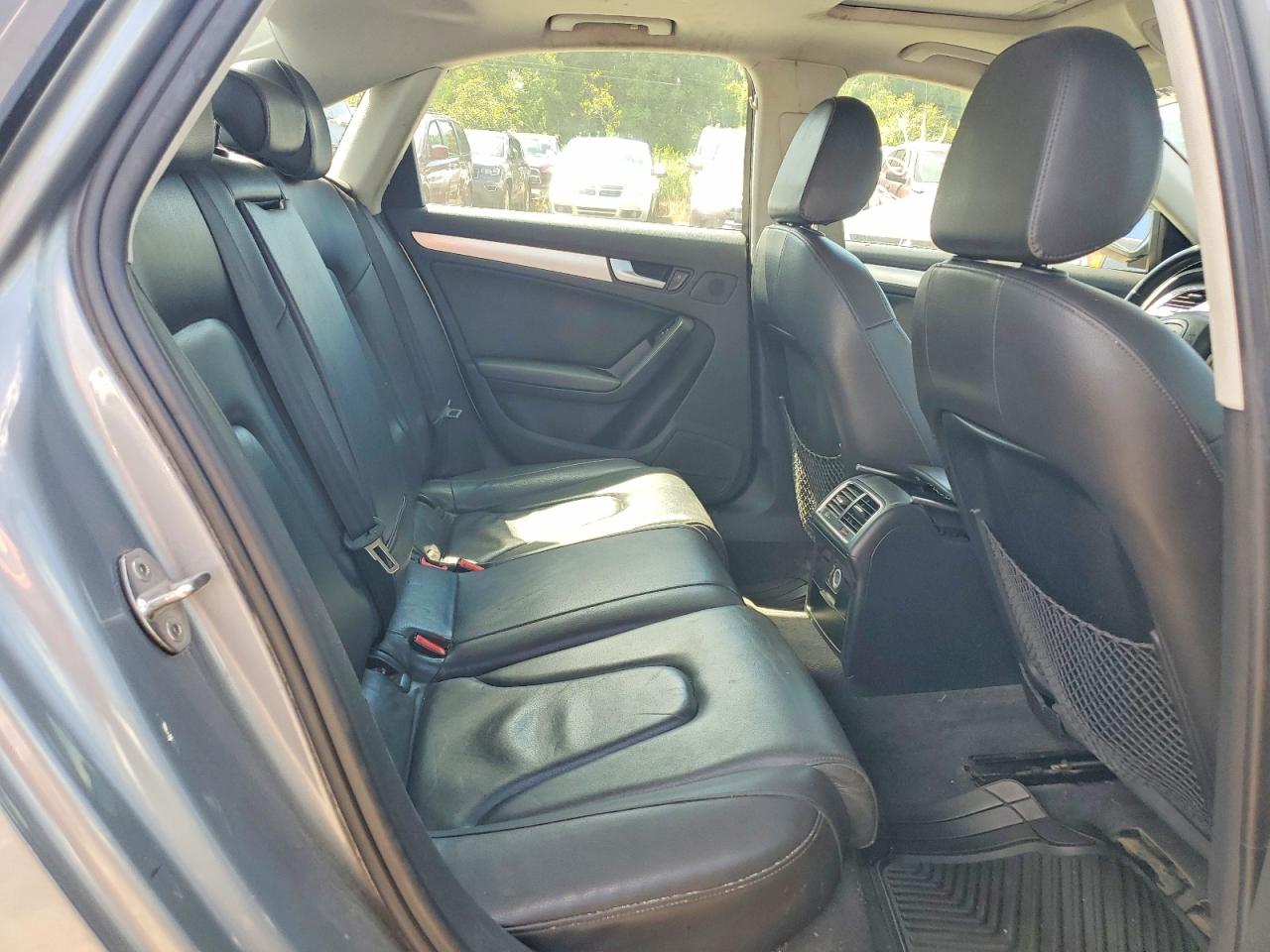 2011 Audi A4 Premium Plus Серебряный vin: WAUFFAFL7BN029000