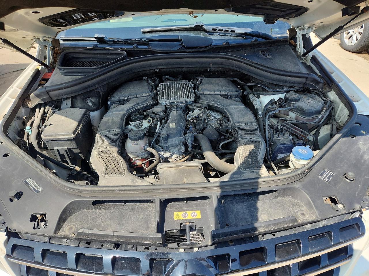 2015 Mercedes-benz Ml 400 4matic Белый vin: 4JGDA5GBXFA475799