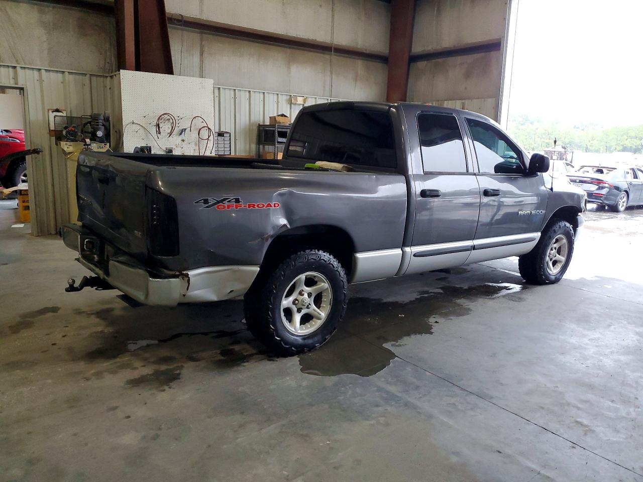 2004 Dodge Ram 1500 St Серый vin: 1D7HU18D94S547417
