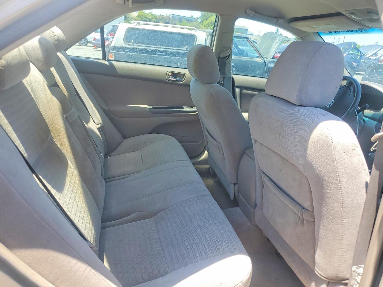 2005 Toyota Camry Le Золотой vin: 4T1BE32K05U065579