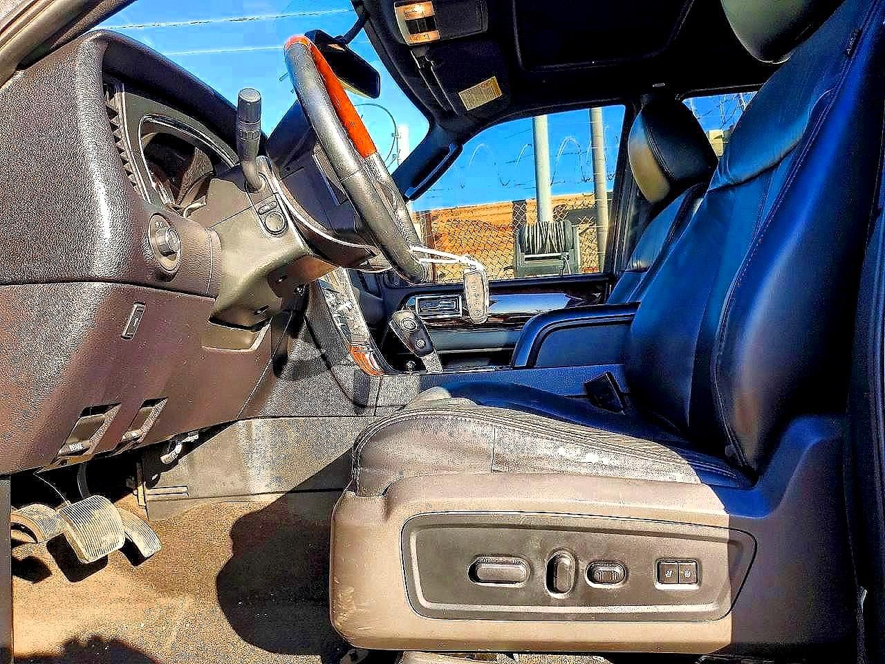 2015 Lincoln Navigator Gray vin: 5LMJJ2HT8FEJ01738