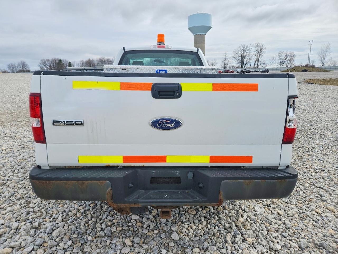 2008 Ford Lgt Conventl White vin: 1FTRF12298KC43056