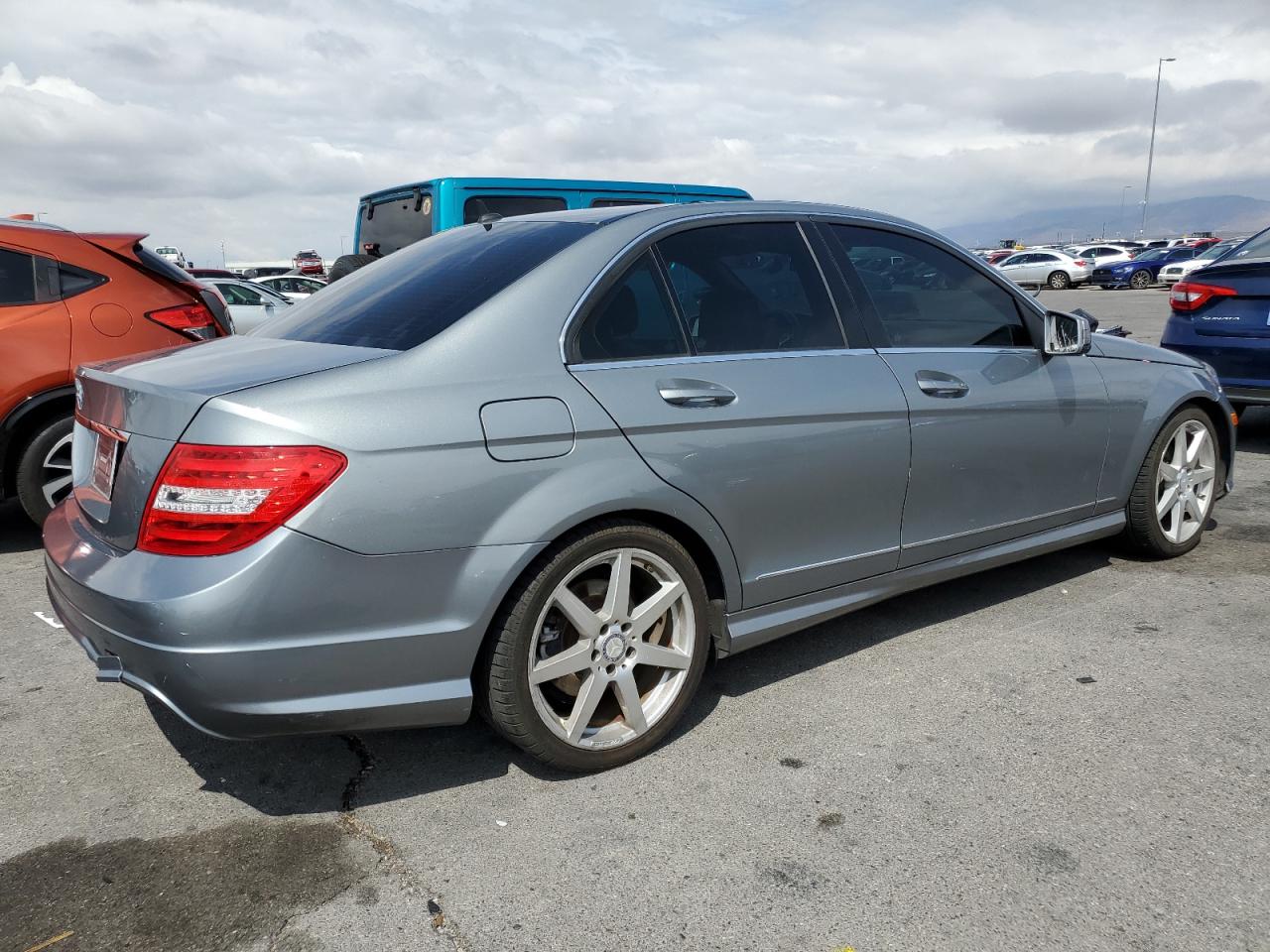 2013 Mercedes-benz C 250 Gray vin: WDDGF4HB2DR274222