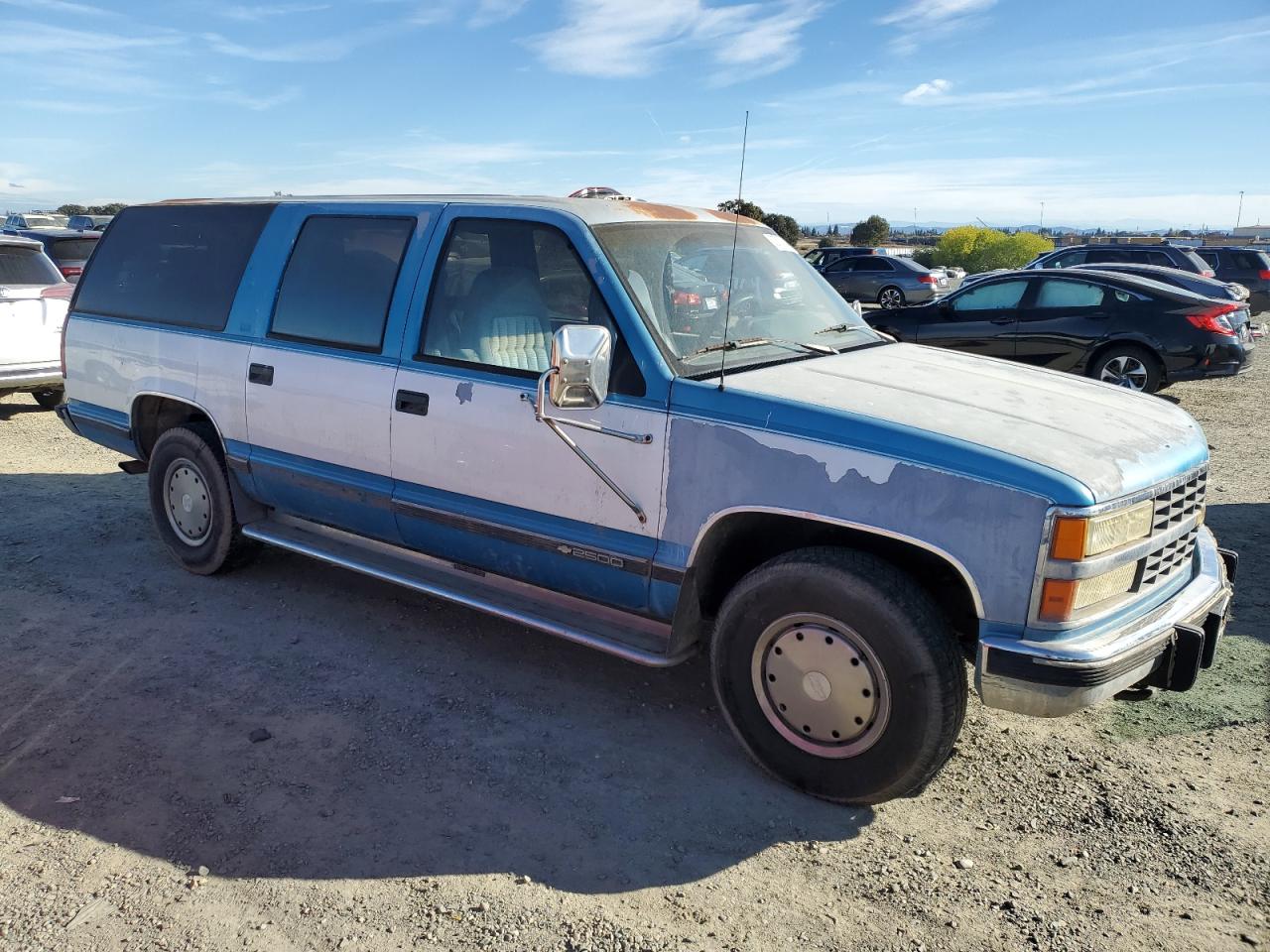 1992 Chevrolet Suburban C2500 Blue vin: 1GNGC26N6NJ331467