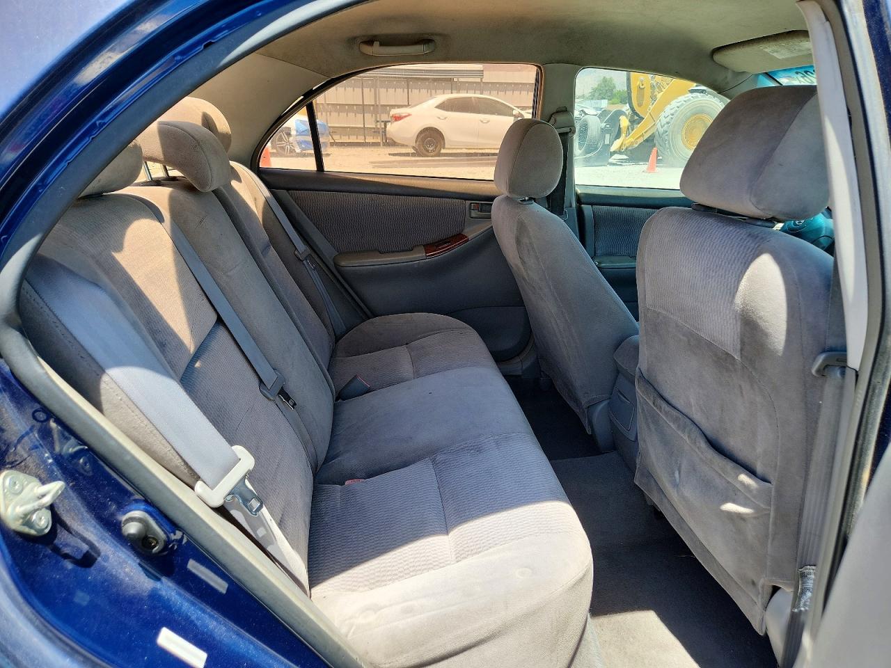 2005 Toyota Corolla Le Blue vin: 1NXBR32E35Z516650