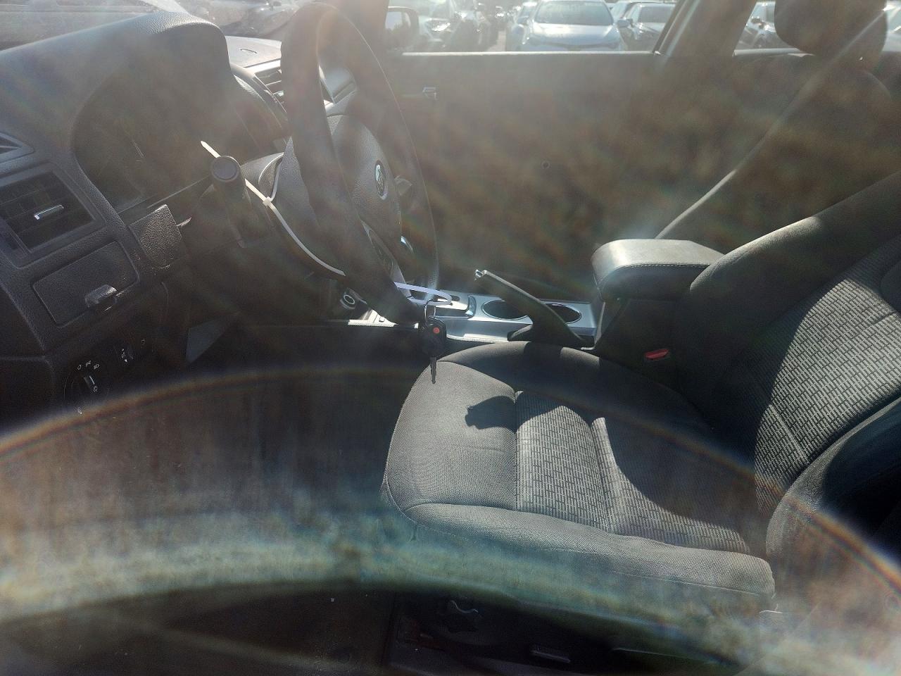 2010 Ford Fusion Se Silver vin: 3FAHP0HA6AR348095