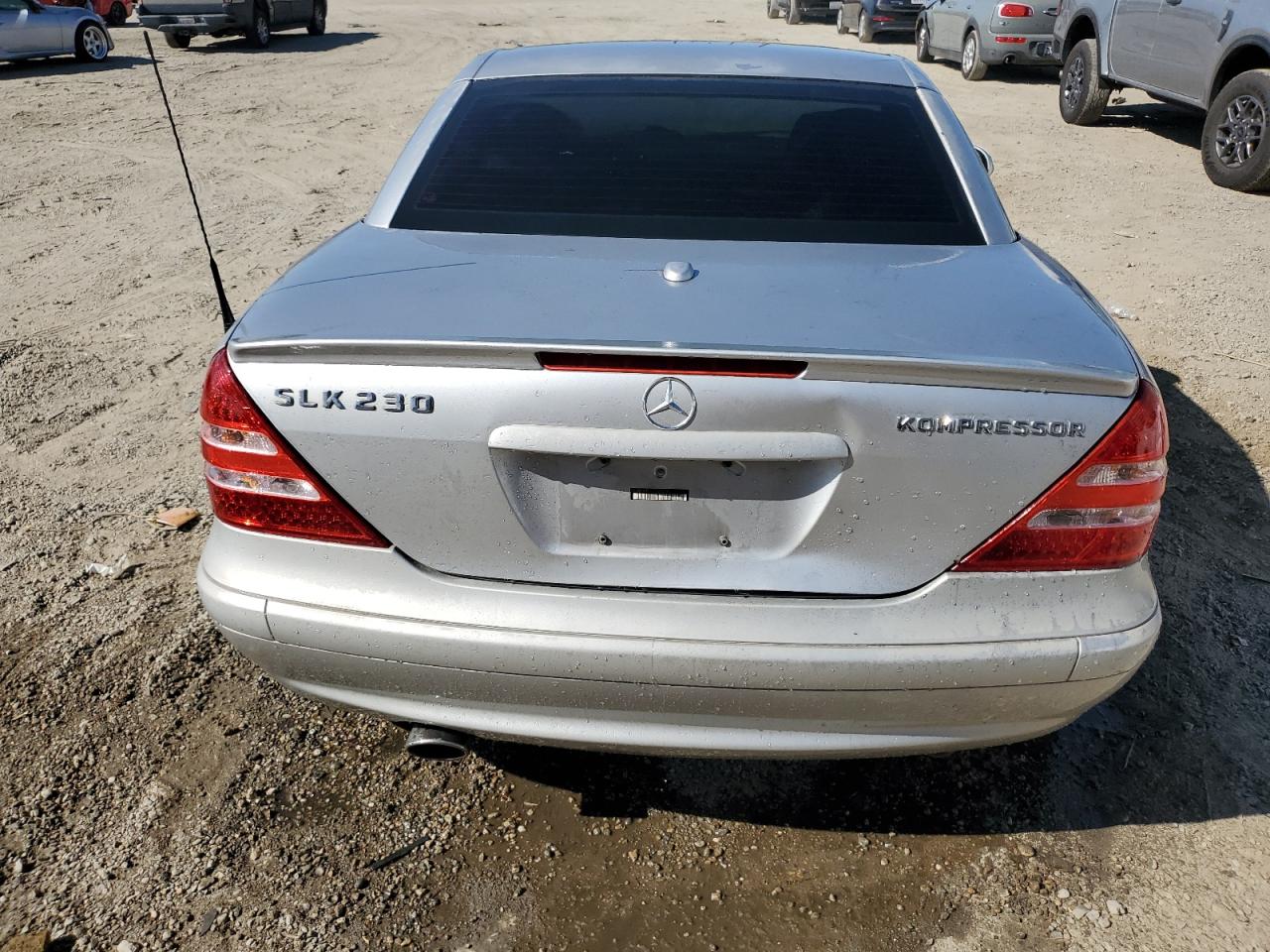 2004 Mercedes-benz Slk 230 Kompressor Silver vin: WDBKK49F24F305678