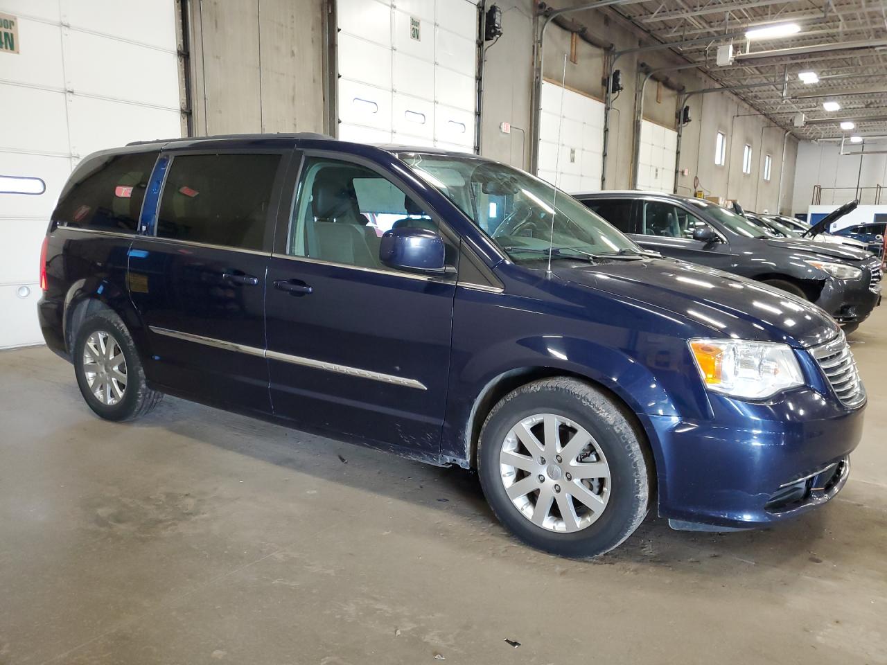 2015 Chrysler Town & Country Touring Blue vin: 2C4RC1BG8FR645153