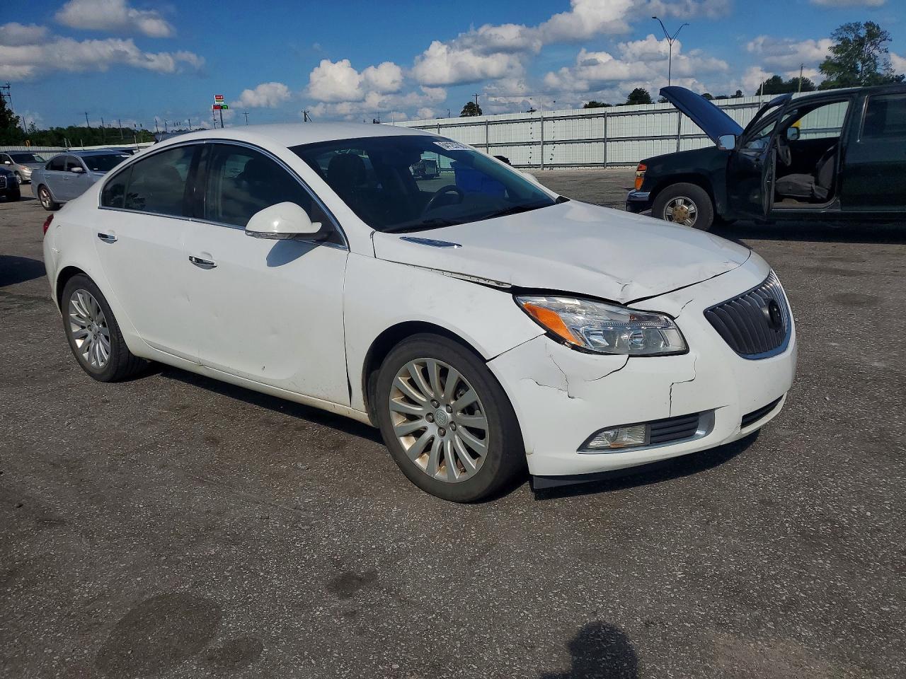 2012 Buick Regal Premium White vin: 2G4GS5EKXC9148484