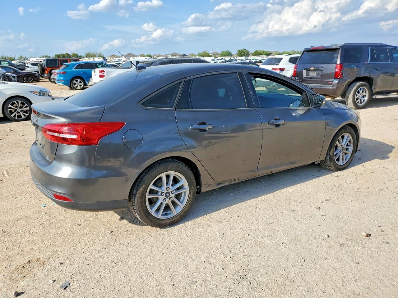 2015 Ford Focus Se Gray vin: 1FADP3F24FL348016