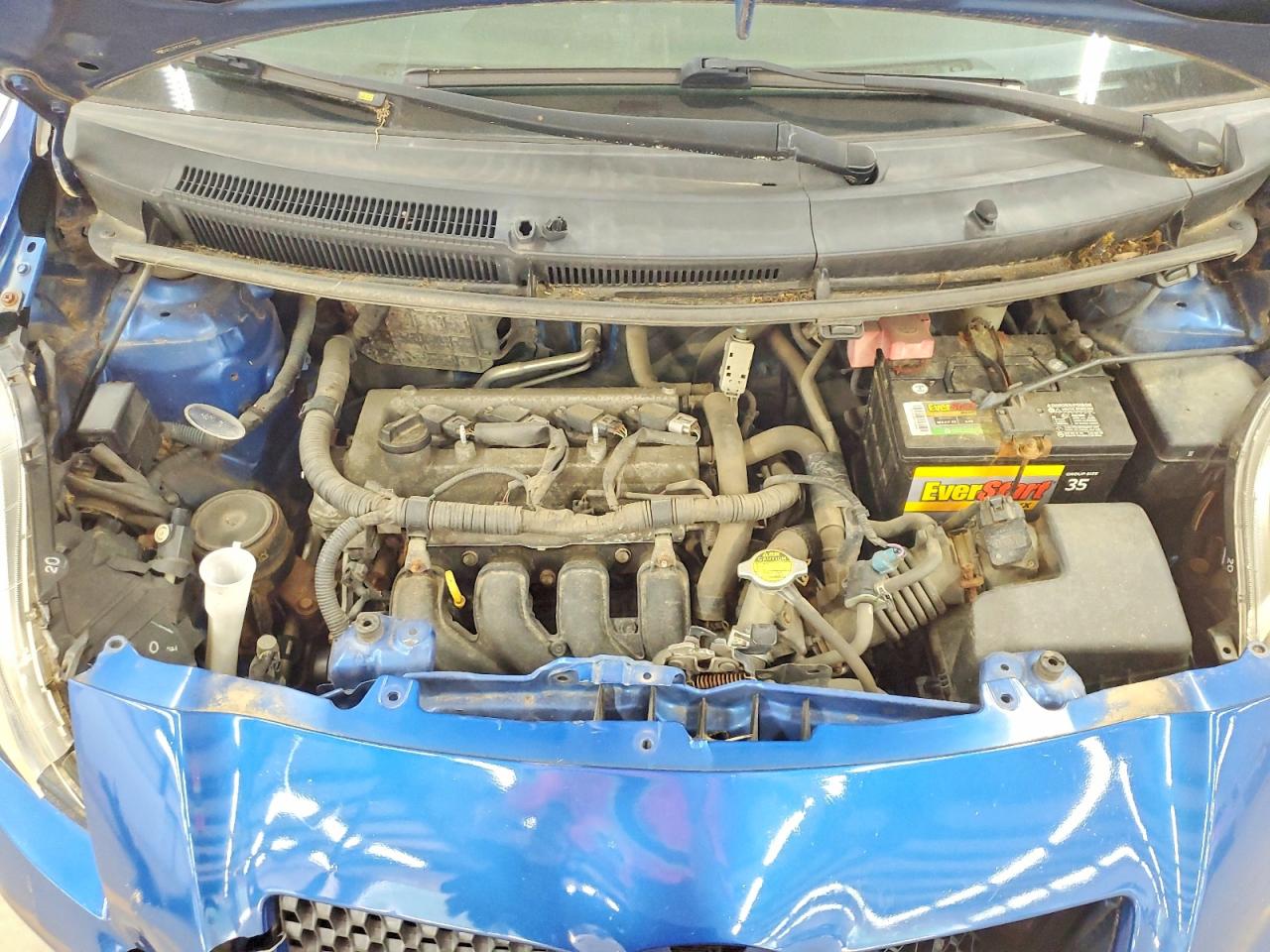 2007 Toyota Yaris Base Blue vin: JTDJT923175100581