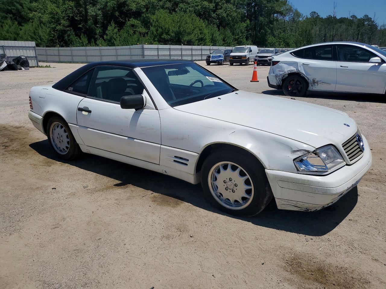 1997 Mercedes-benz Sl 500 White vin: WDBFA67F4VF140429